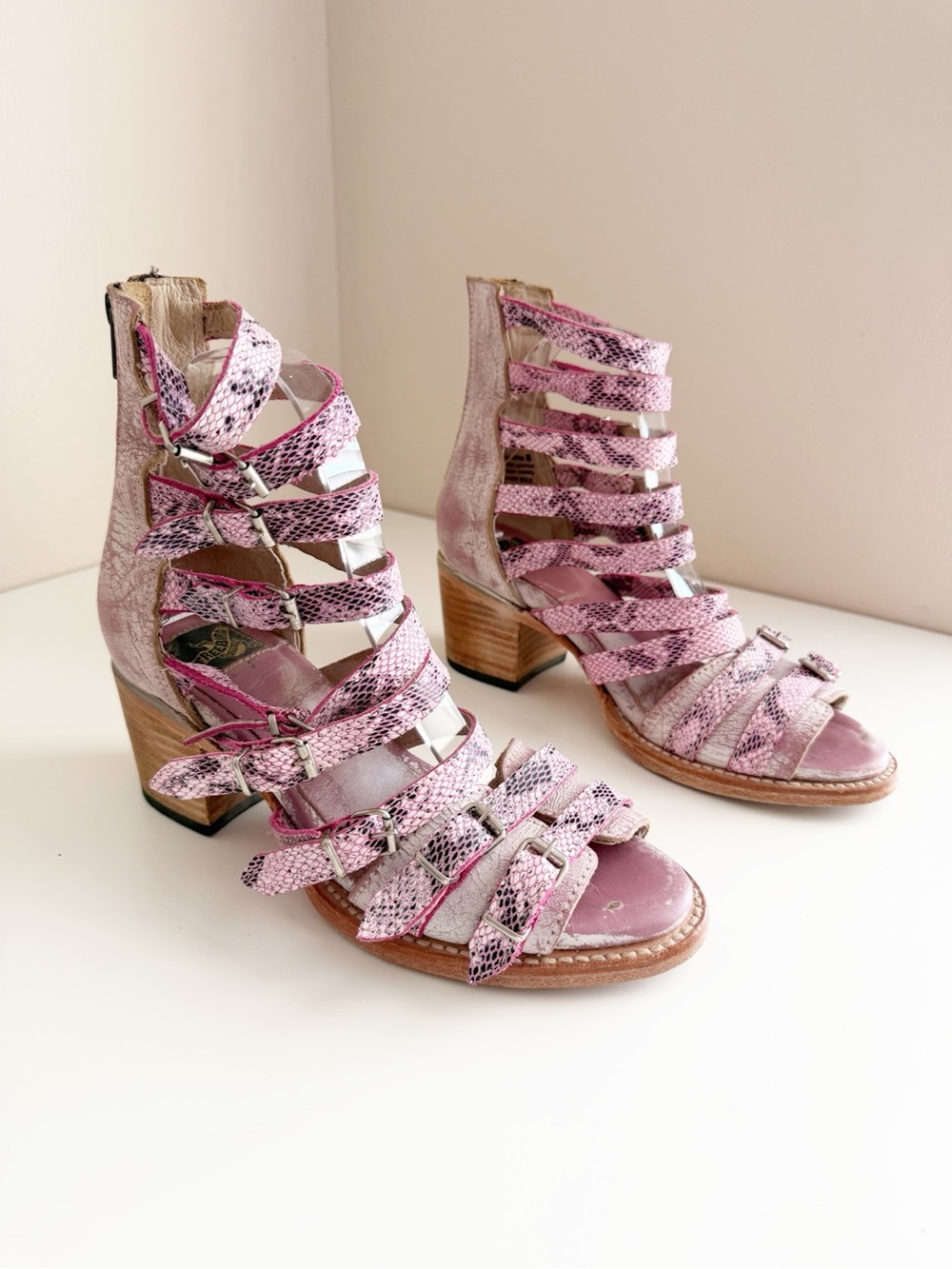 Freebird by Steven Casandra Pink Snakeskin Leather Gladiator Block Heel Sandal 8 - Picture 4 of 10
